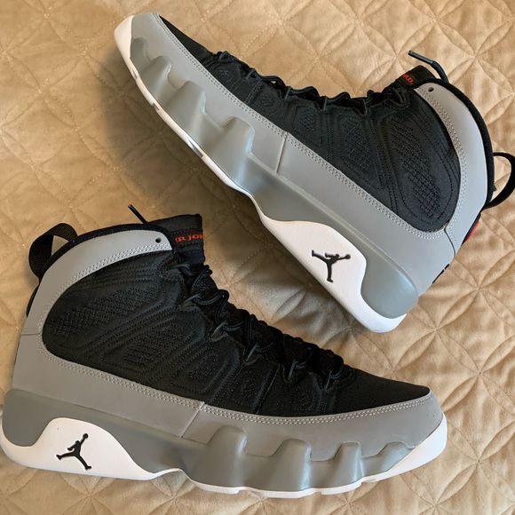 Air Jordan 9 Retro “Particle Grey” - Picture 3 of 8